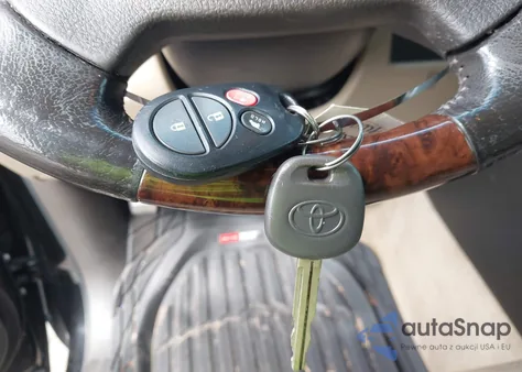 2010 Toyota Sequoia Platinum 5.7L V8 from USA, damaged, VIN 5TDYY5G10AS030492